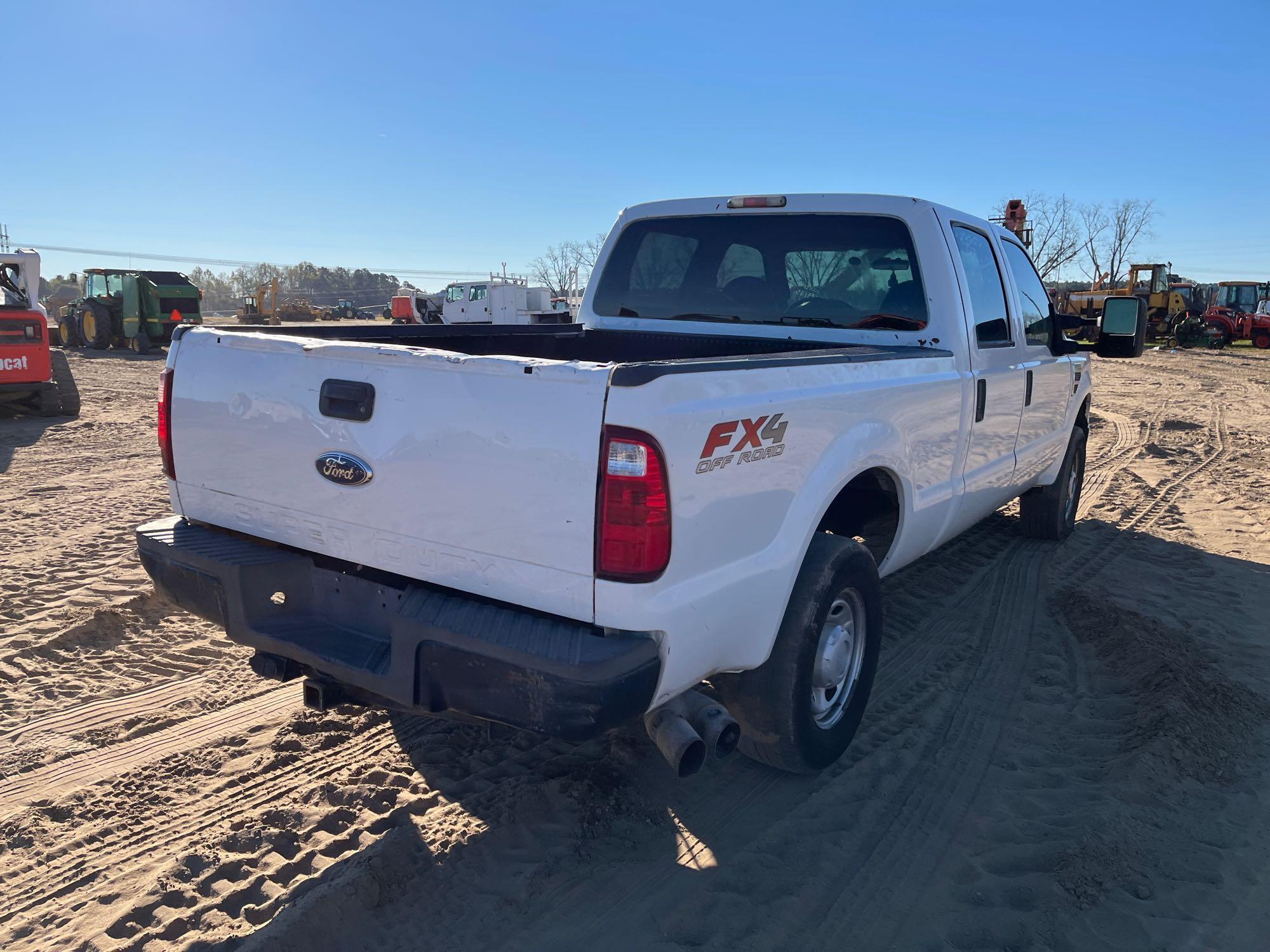 2010 FORD F250 XL SUPER DUTY CREW CAB TRUCK