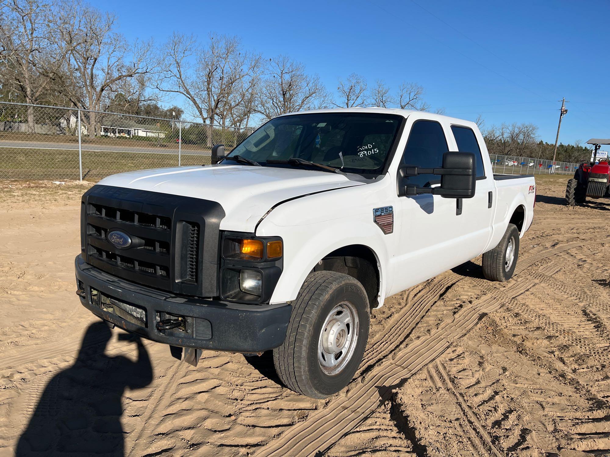 2010 FORD F250 XL SUPER DUTY CREW CAB TRUCK