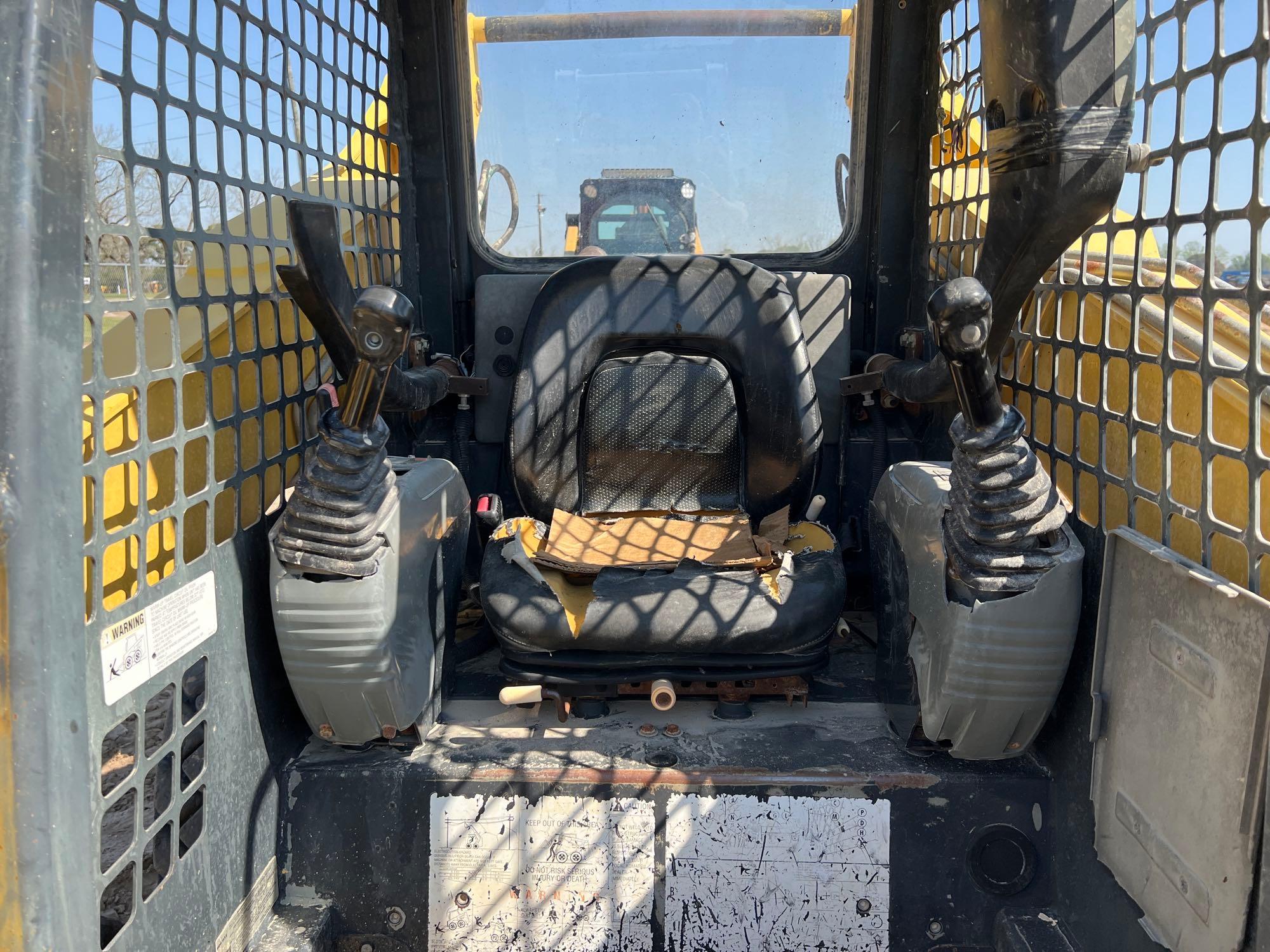 2005 KOMATSU SK1026-5N SKID STEER