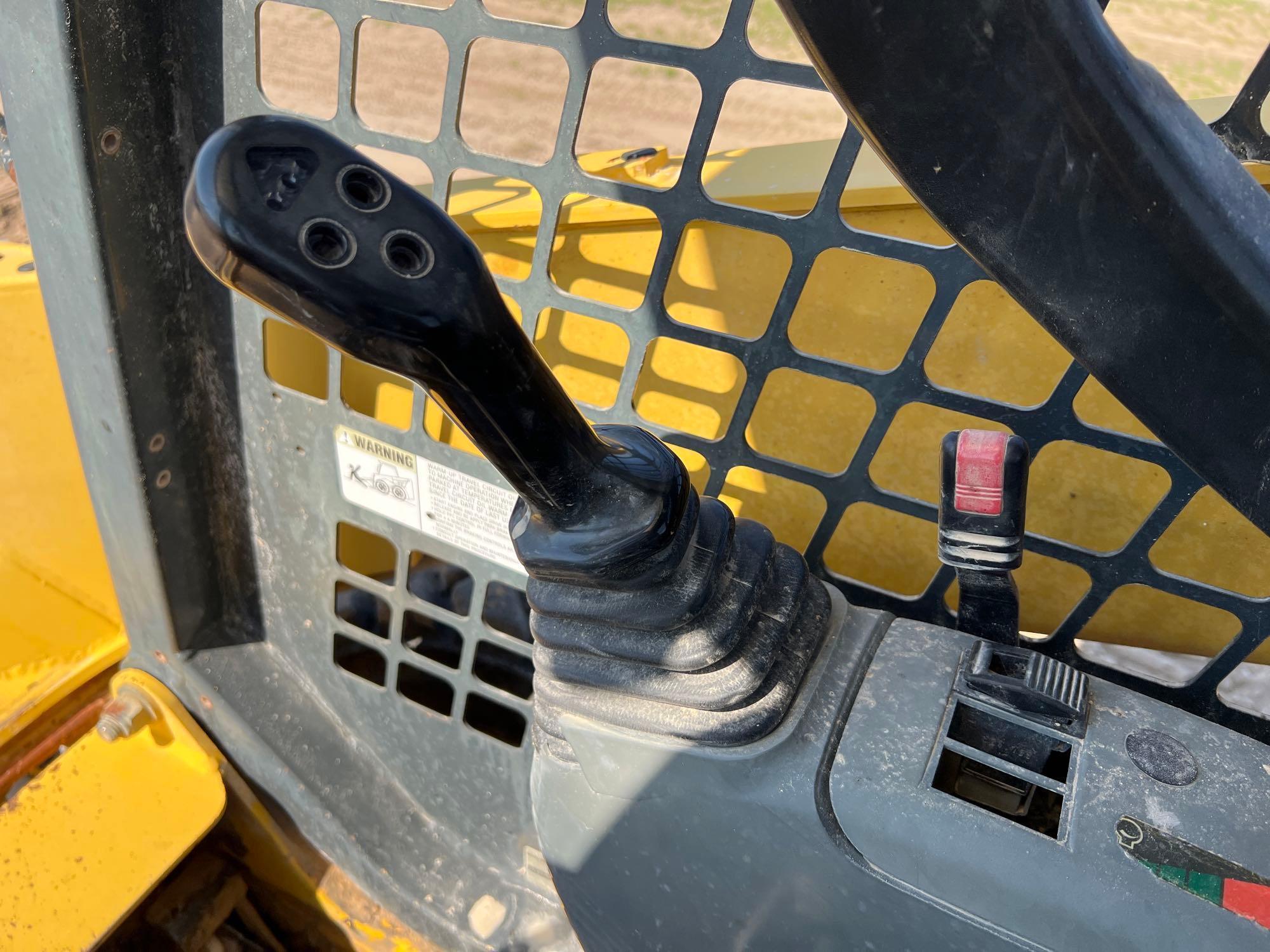 2005 KOMATSU SK1026-5N SKID STEER