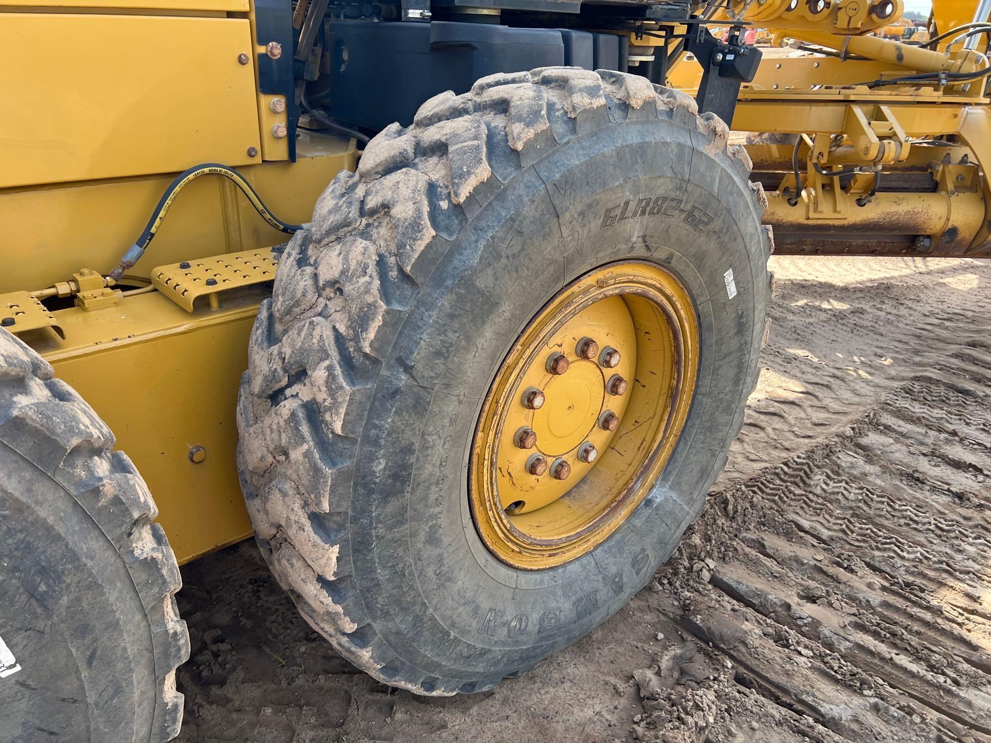 2014 CATERPILLAR 140M2 MOTOR GRADER