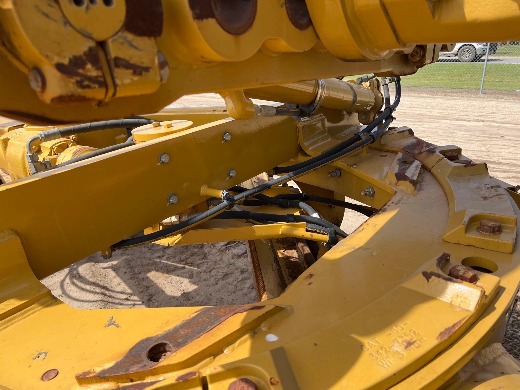 2014 CATERPILLAR 140M2 MOTOR GRADER