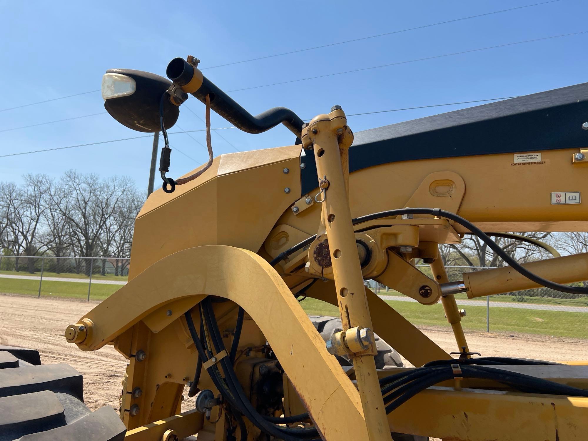 2011 CATERPILLAR 140M MOTOR GRADER