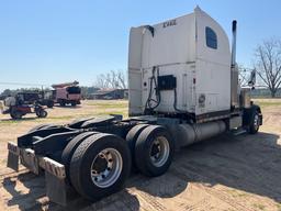 2001 FREIGHTLINER CLASS IC XL LIMITED T/A ROAD TRA