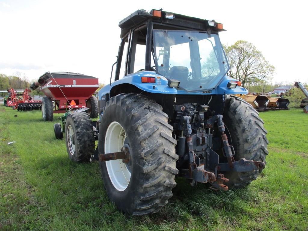 Ford 8870 Tractor
