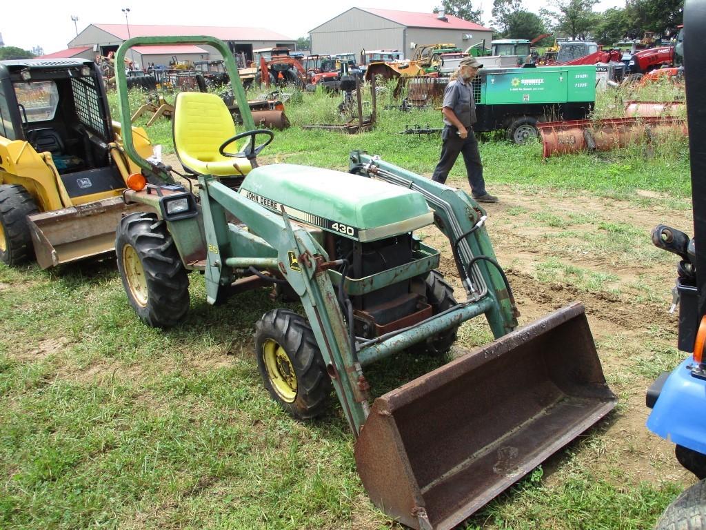 John Deere 855 Tractor