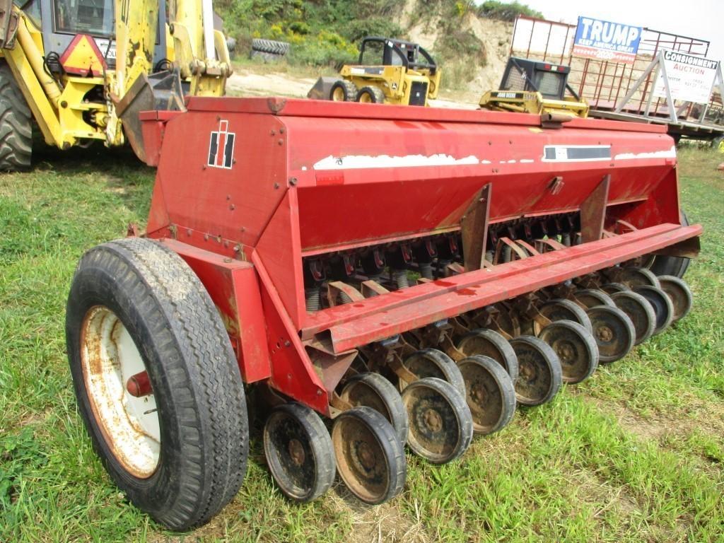 Case International 5100 Grain Drill