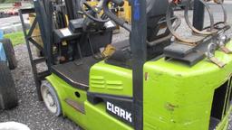 1997 Clark CGC25 Forklift