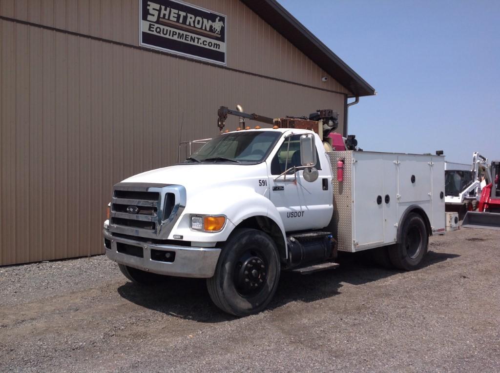 2011 Ford F750 Utility Bed Truck