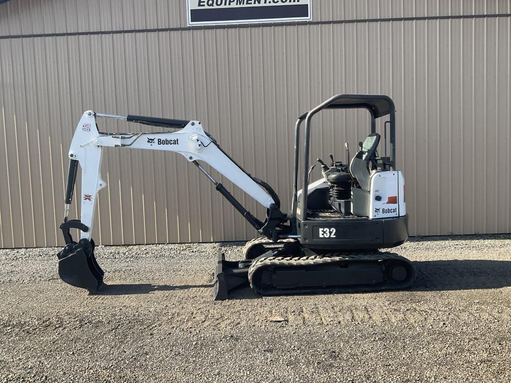 2012 Bobcat E32 Mini-Excavator