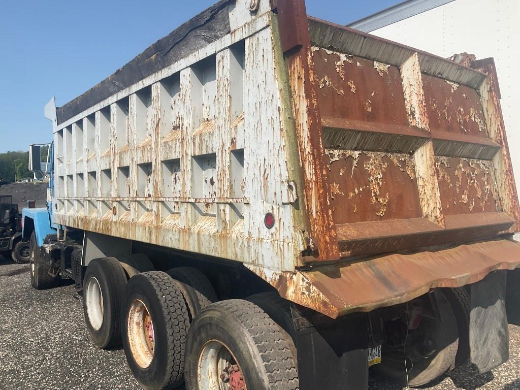 ** AS IS ** 1977 International Dump Truck