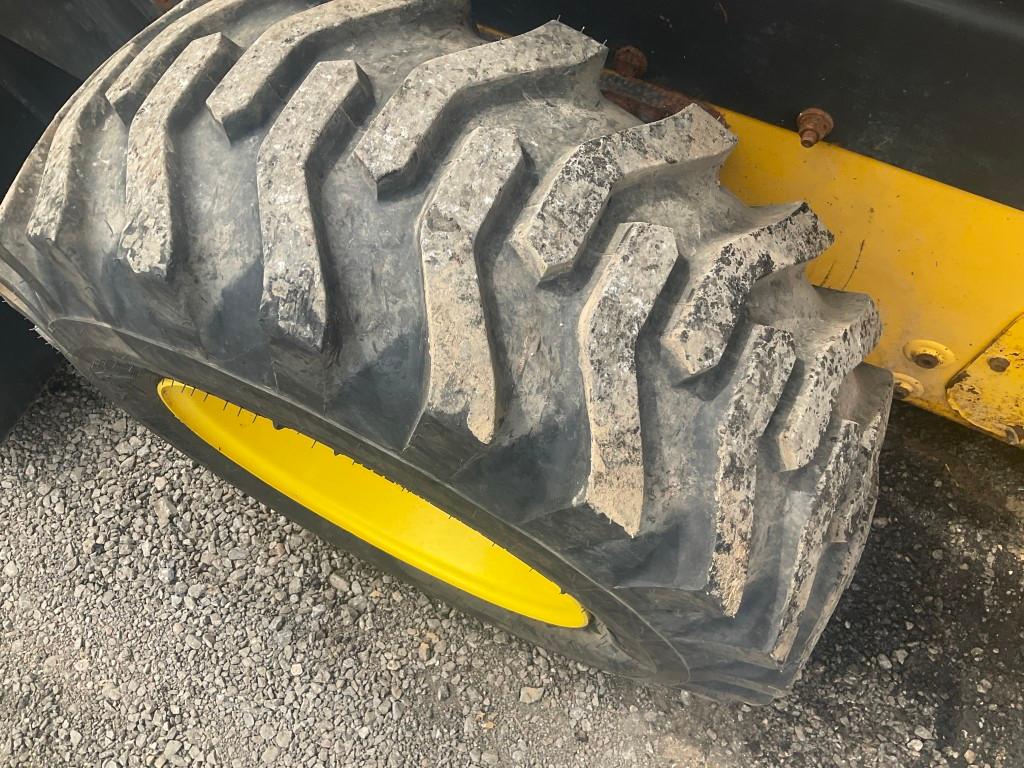 2018 New Holland L221 Skid Steer