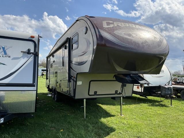 2015 Crusader 5th Wheel Camper