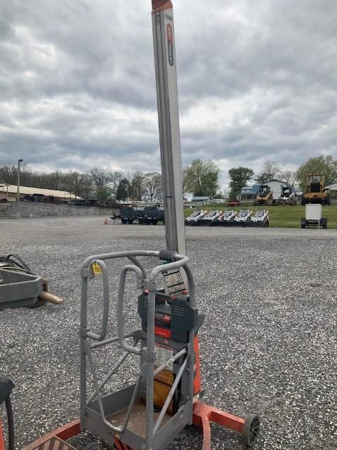 Electric JLG 1 Man Lift