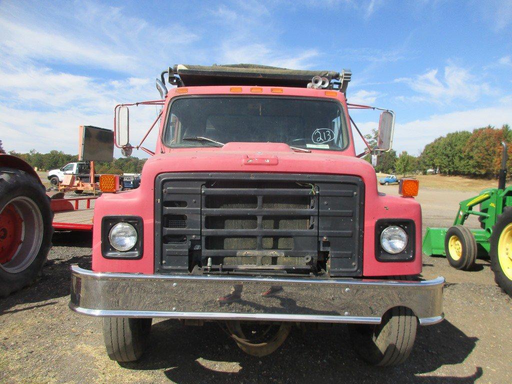 1987 International 1954 S/A Dump Truck