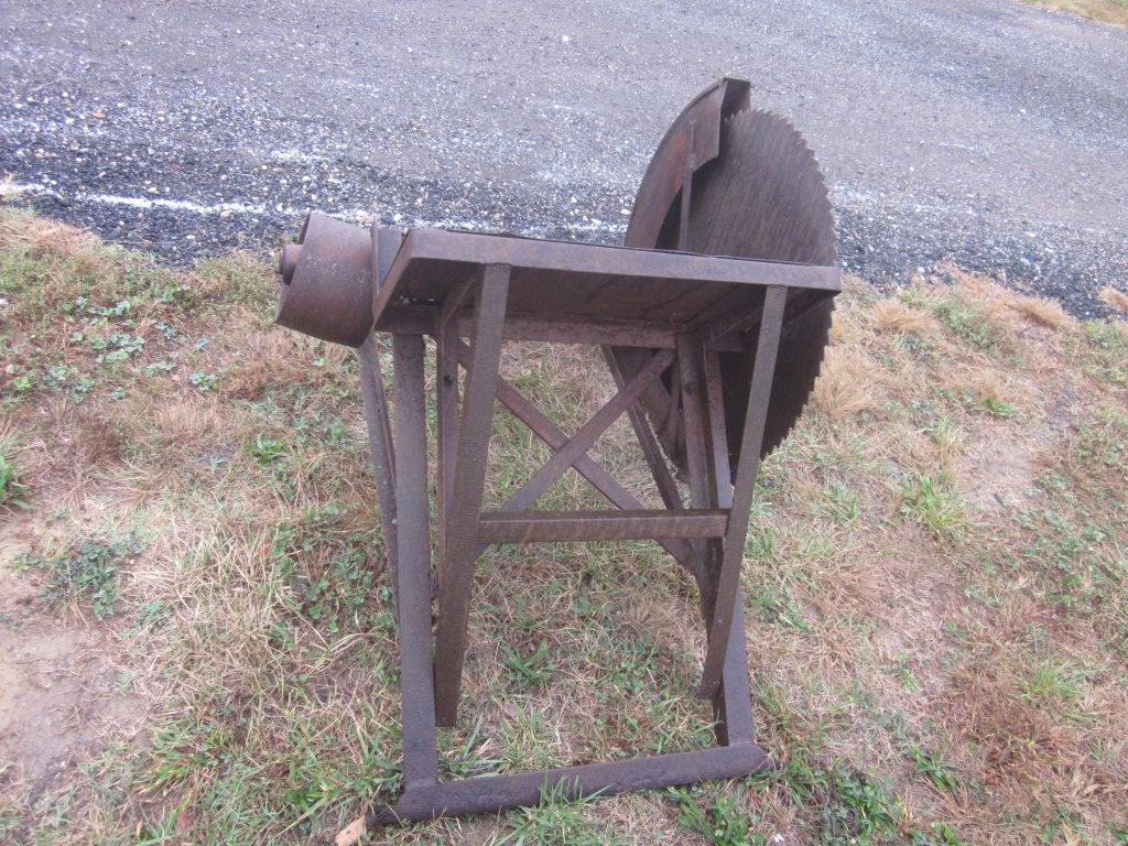 Antique Tractor Saw