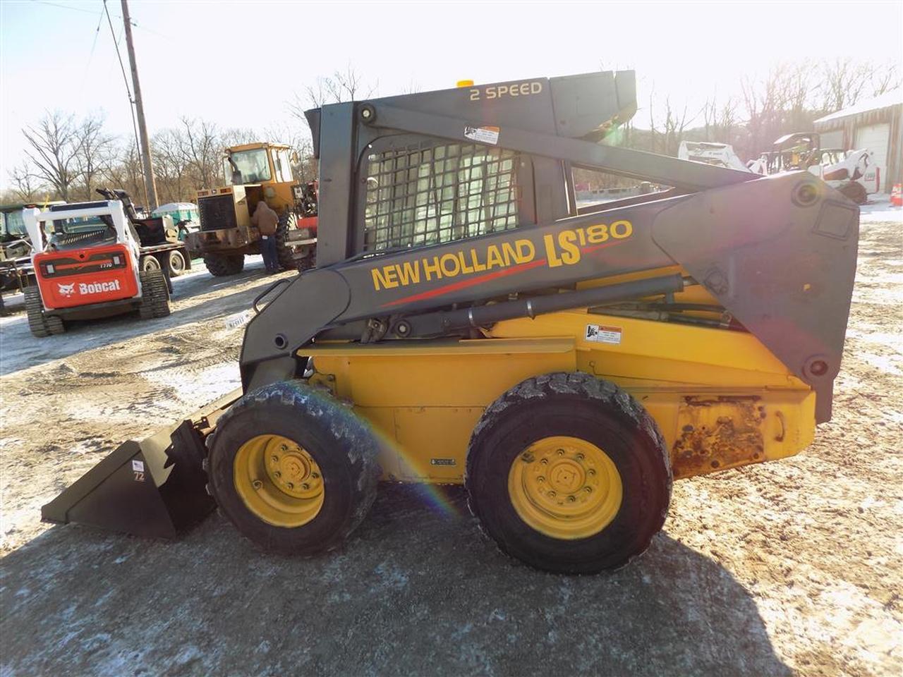 New Holland LS180