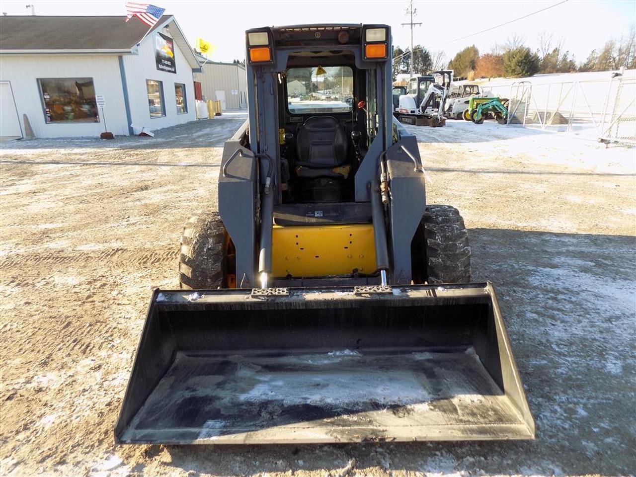 New Holland LS180