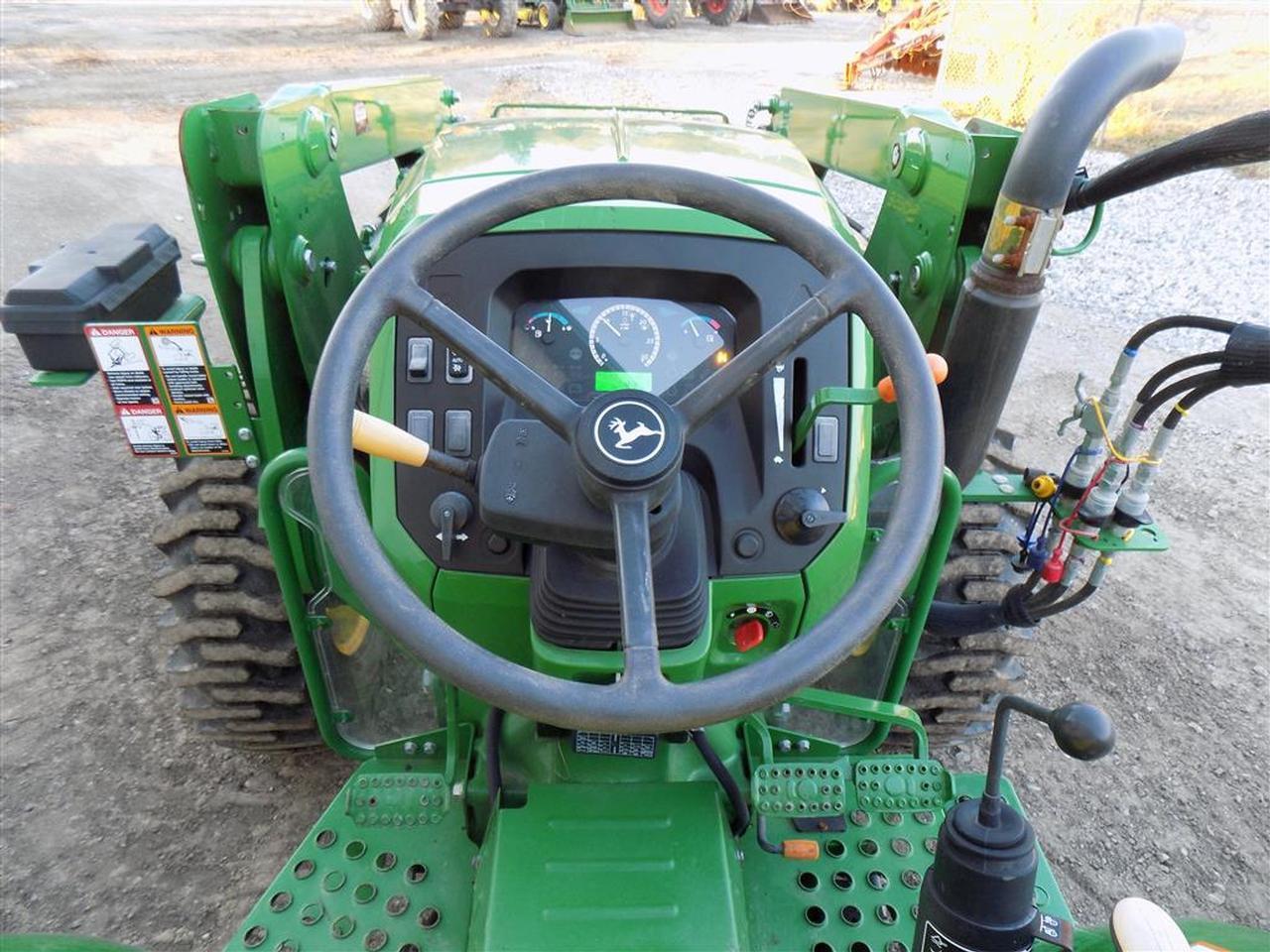 2015 John Deere 5065E