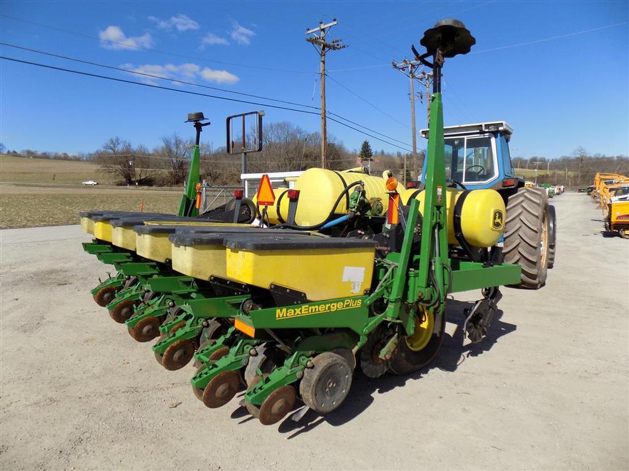 John Deere 1780  6/11 Planter