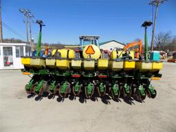 John Deere 1780  6/11 Planter