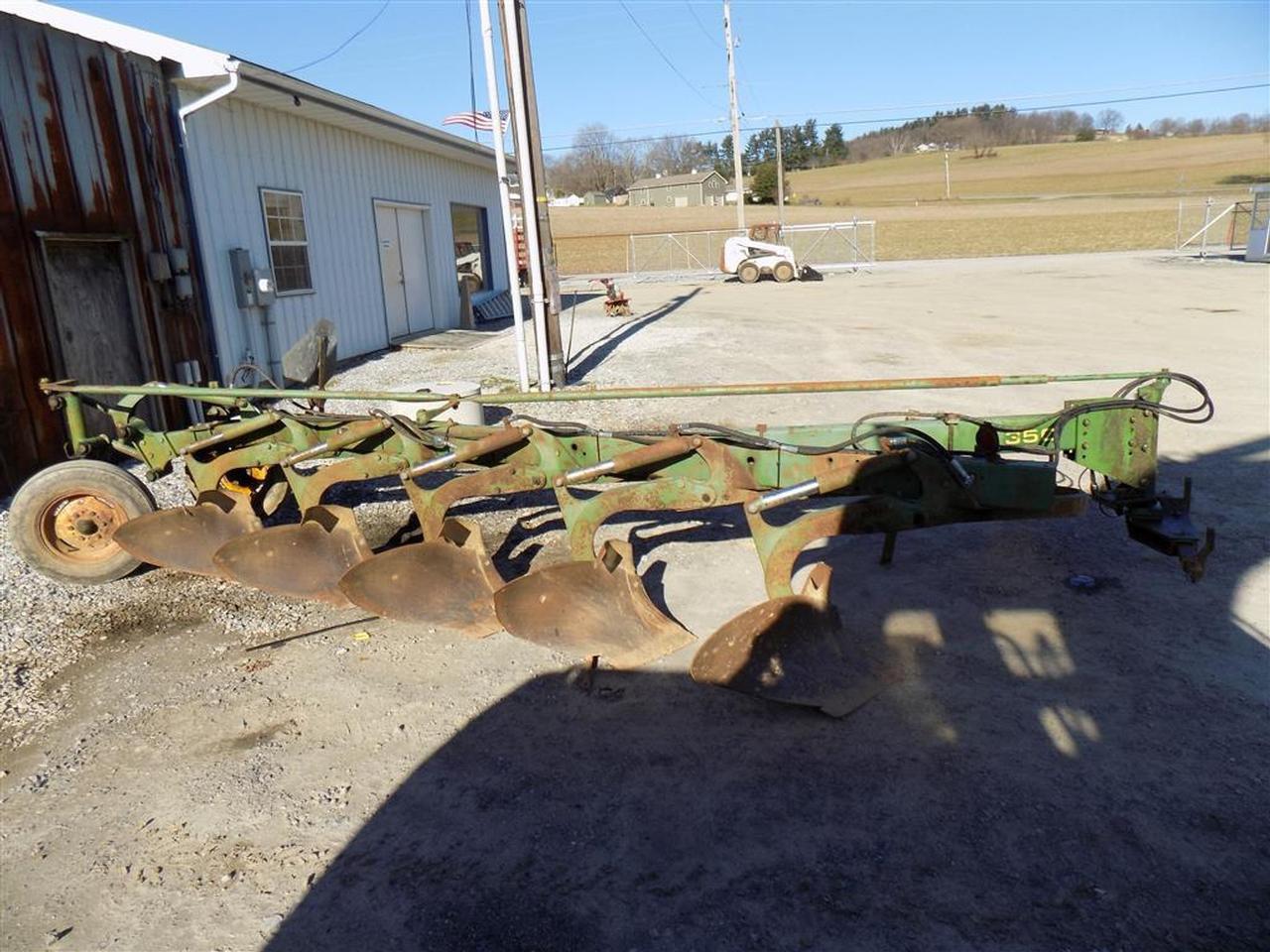 John Deere 350 5 Bottom Plow