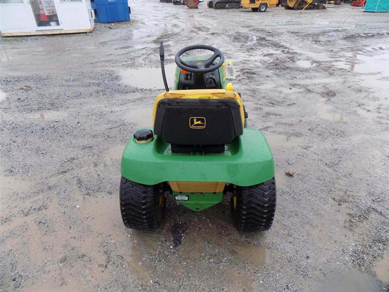 John Deere LT166 Riding Mower