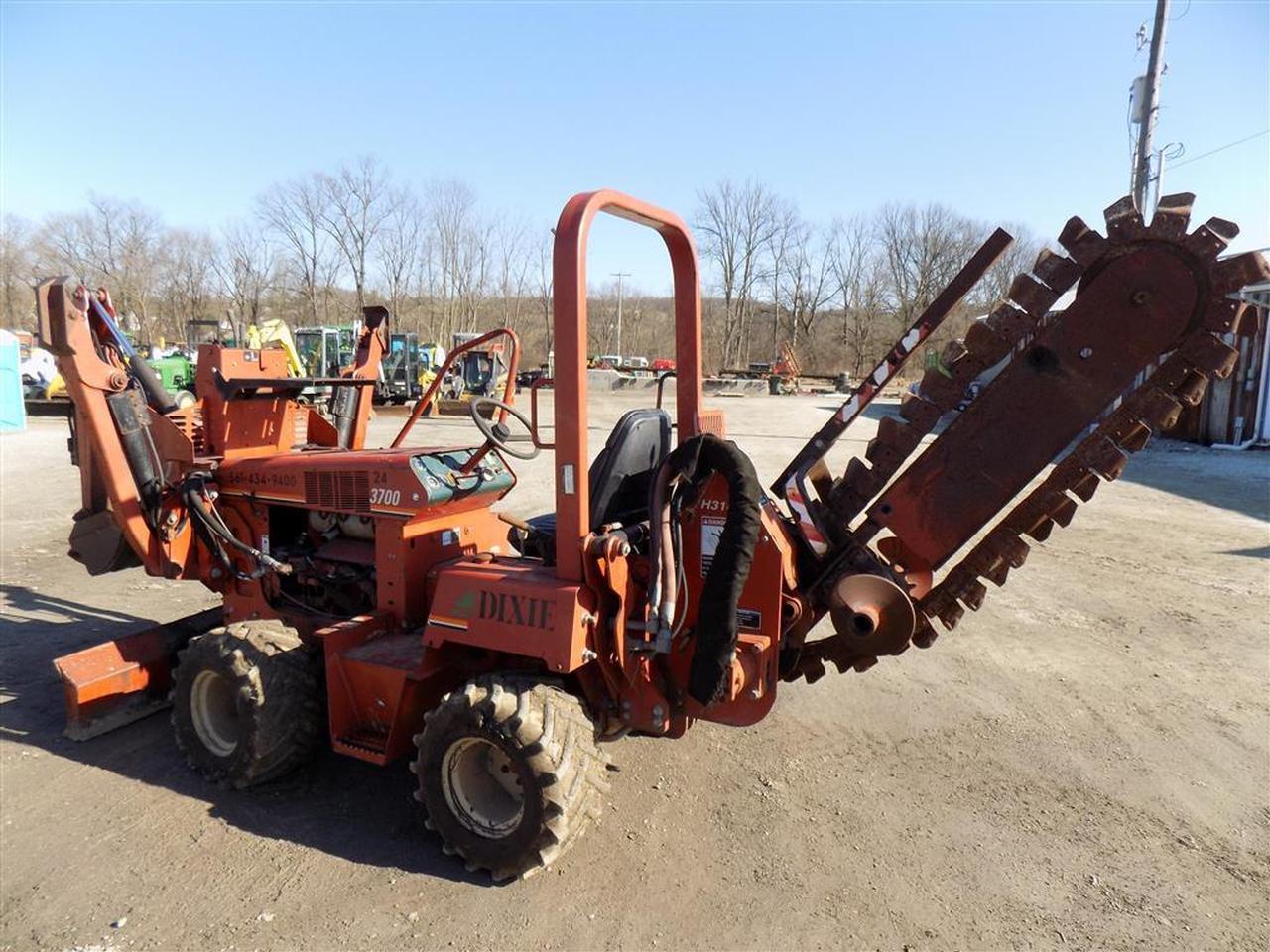 Ditch Witch 3700D