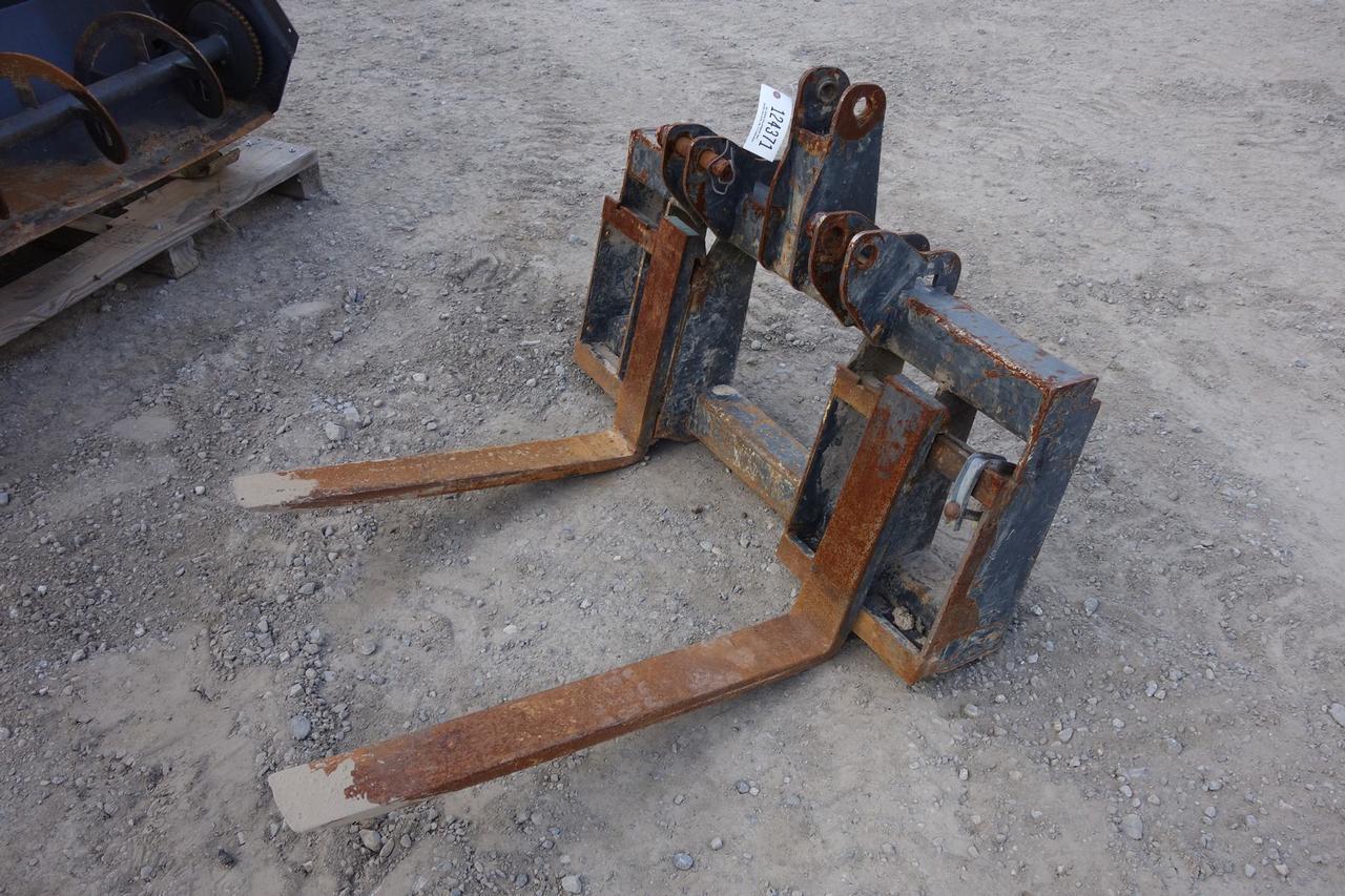 Skid Steer Pallet Forks