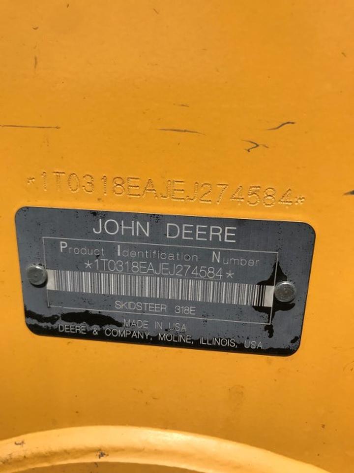 2015 John Deere 318E