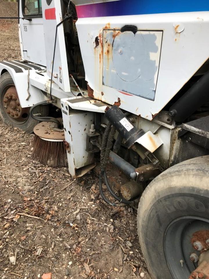 2002 Johnston 4000 Street Sweepers
