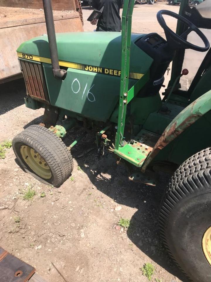 1990 John Deere 870