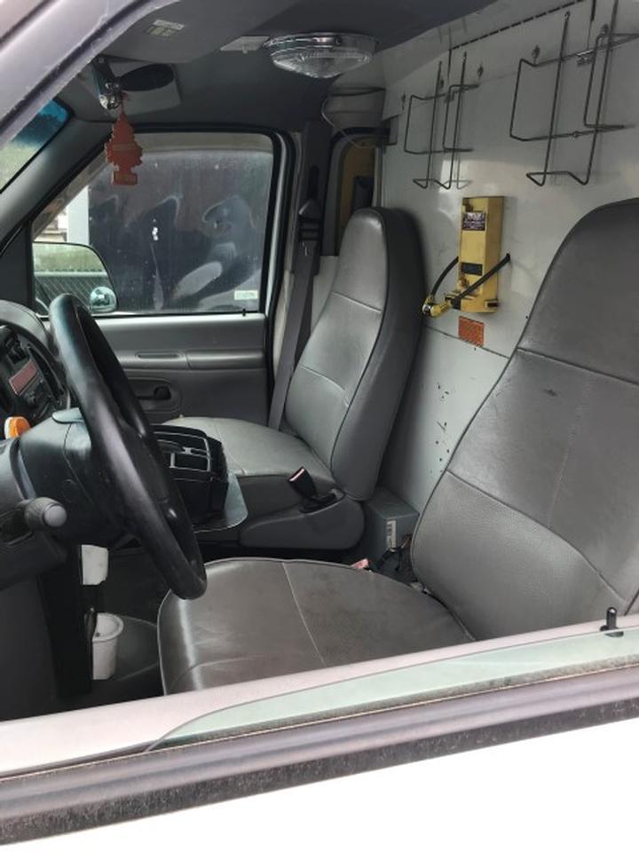 1997 Ford E-350 Van