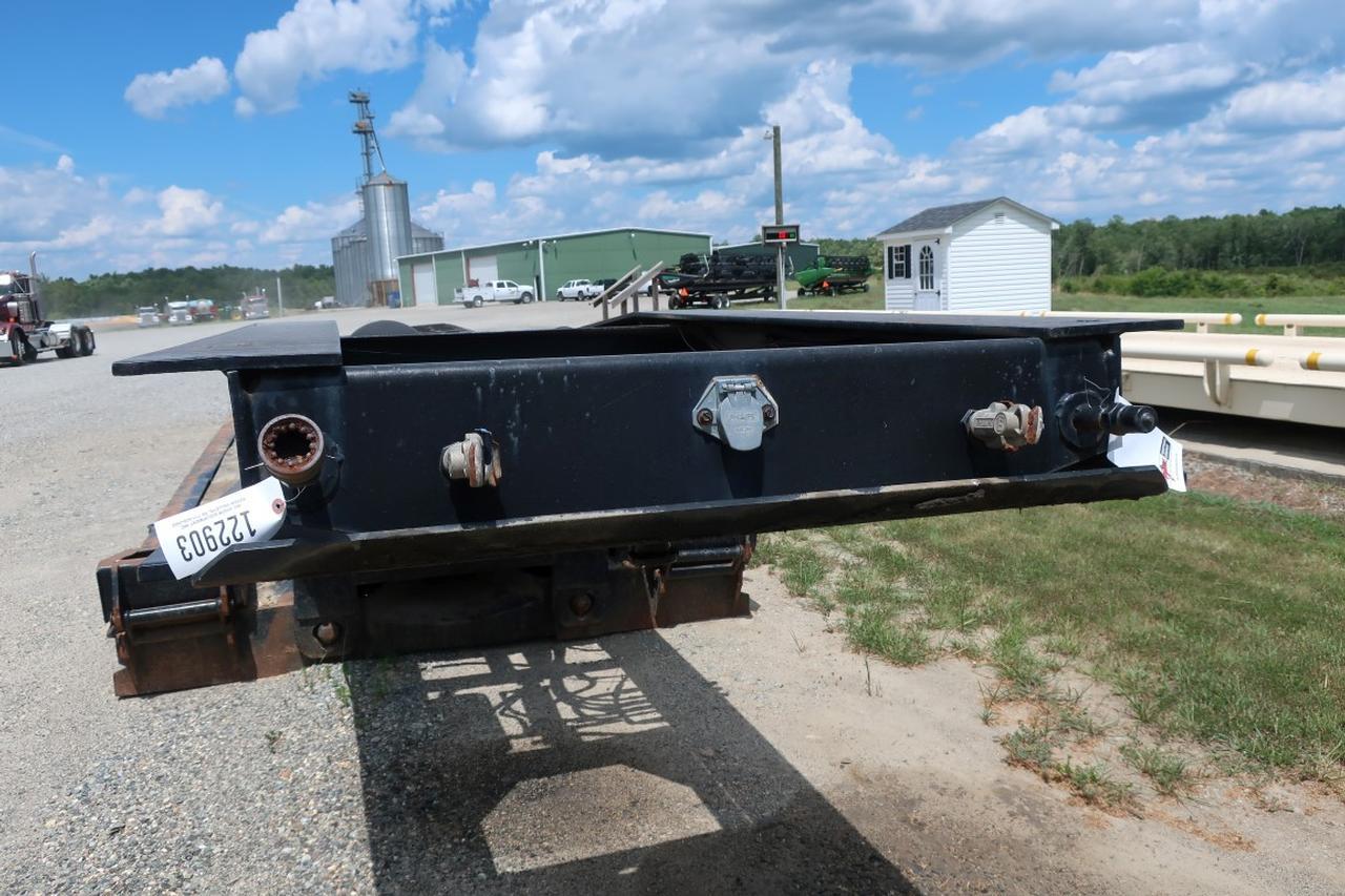 1999 Eager Beaver Tri-Axle Lowboy Trailer