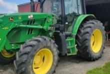 2014 John Deere 6125M Tractor with Loader