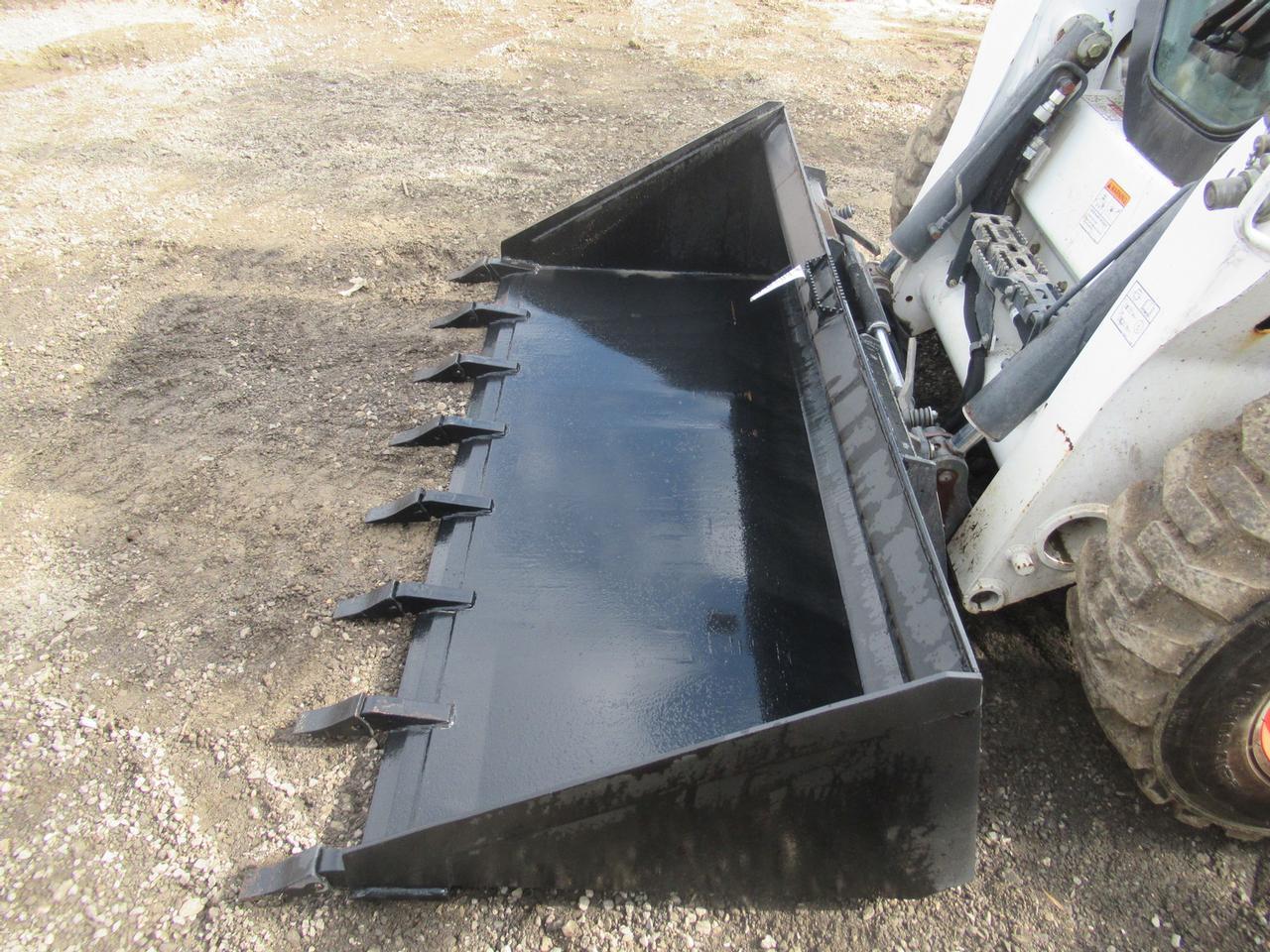 Wildcat 80" Skid Steer Tooth Bucket