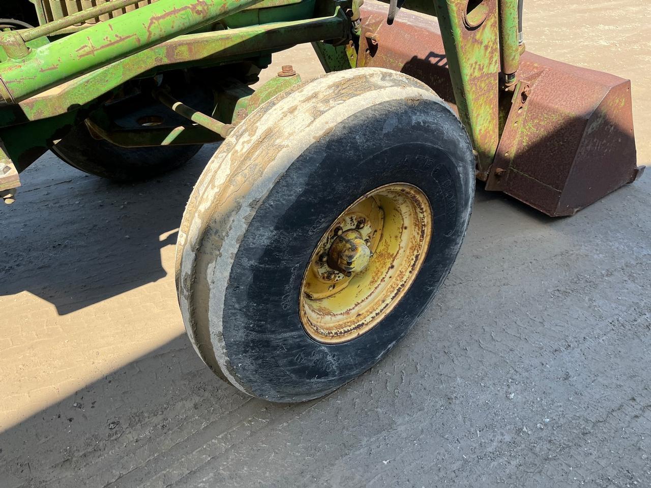 John Deere 4020 Tractor with Loader