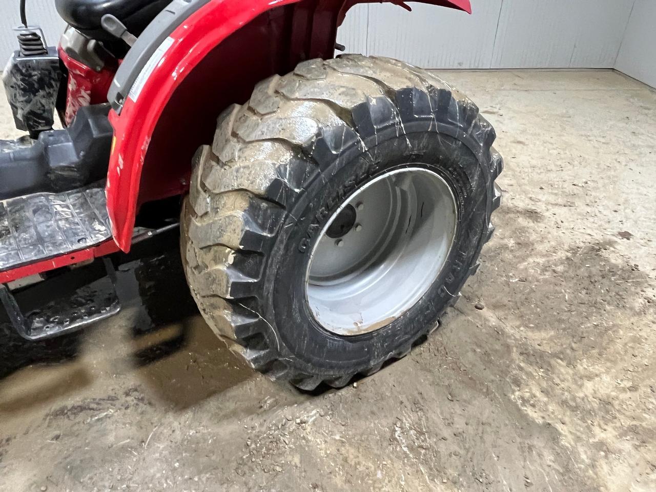 2013 Mahindra 3016HST Compact Tractor