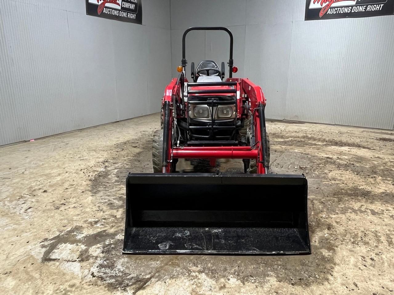 2013 Mahindra 3016HST Compact Tractor