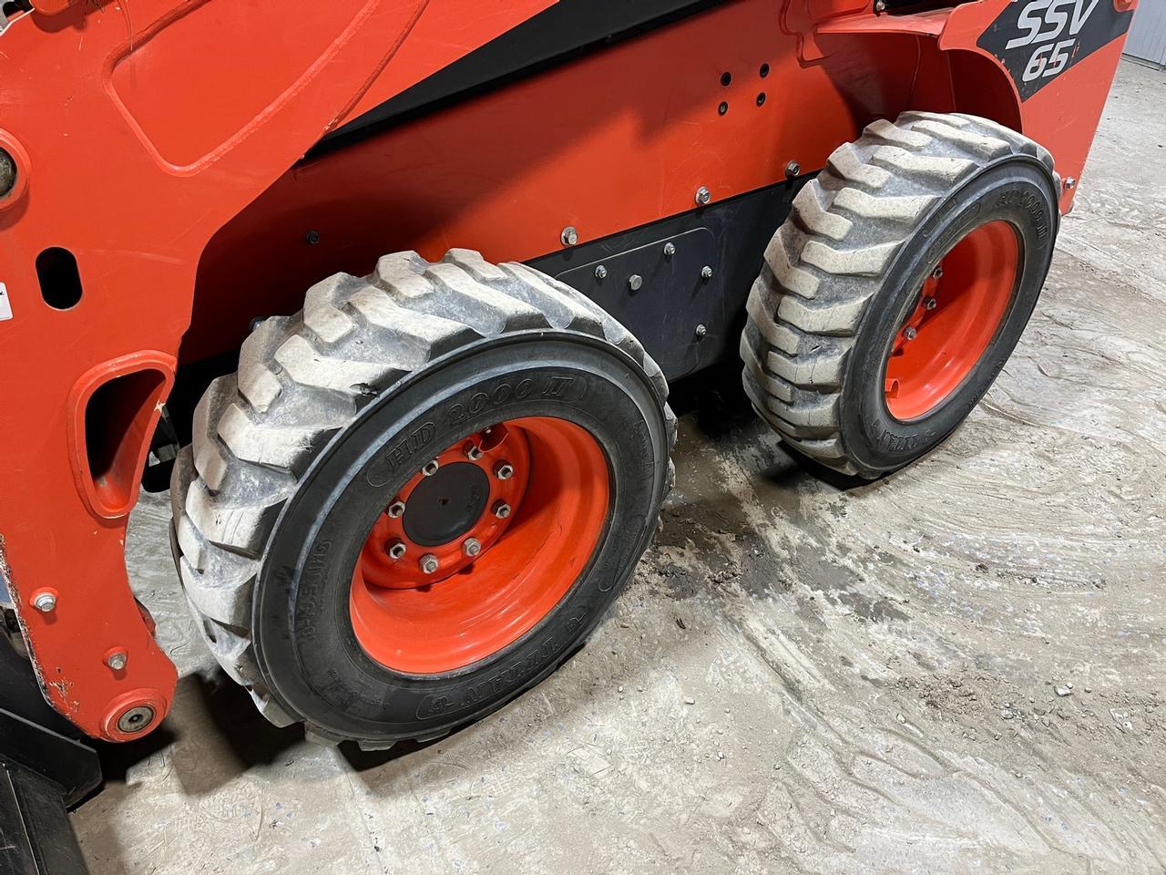 2016 Kubota SSV65 Skid Steer Loader