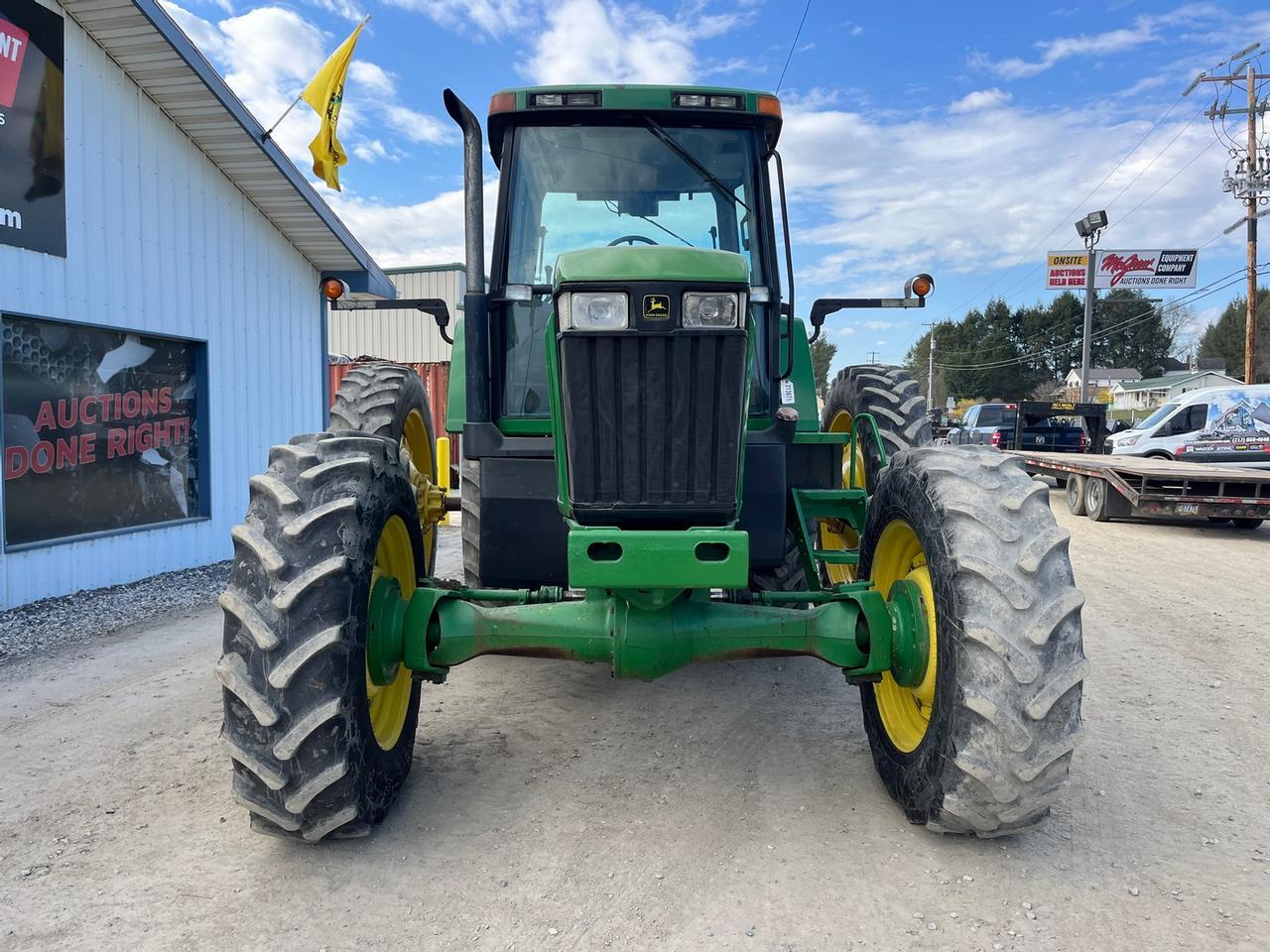 John Deere 7710 Tractor