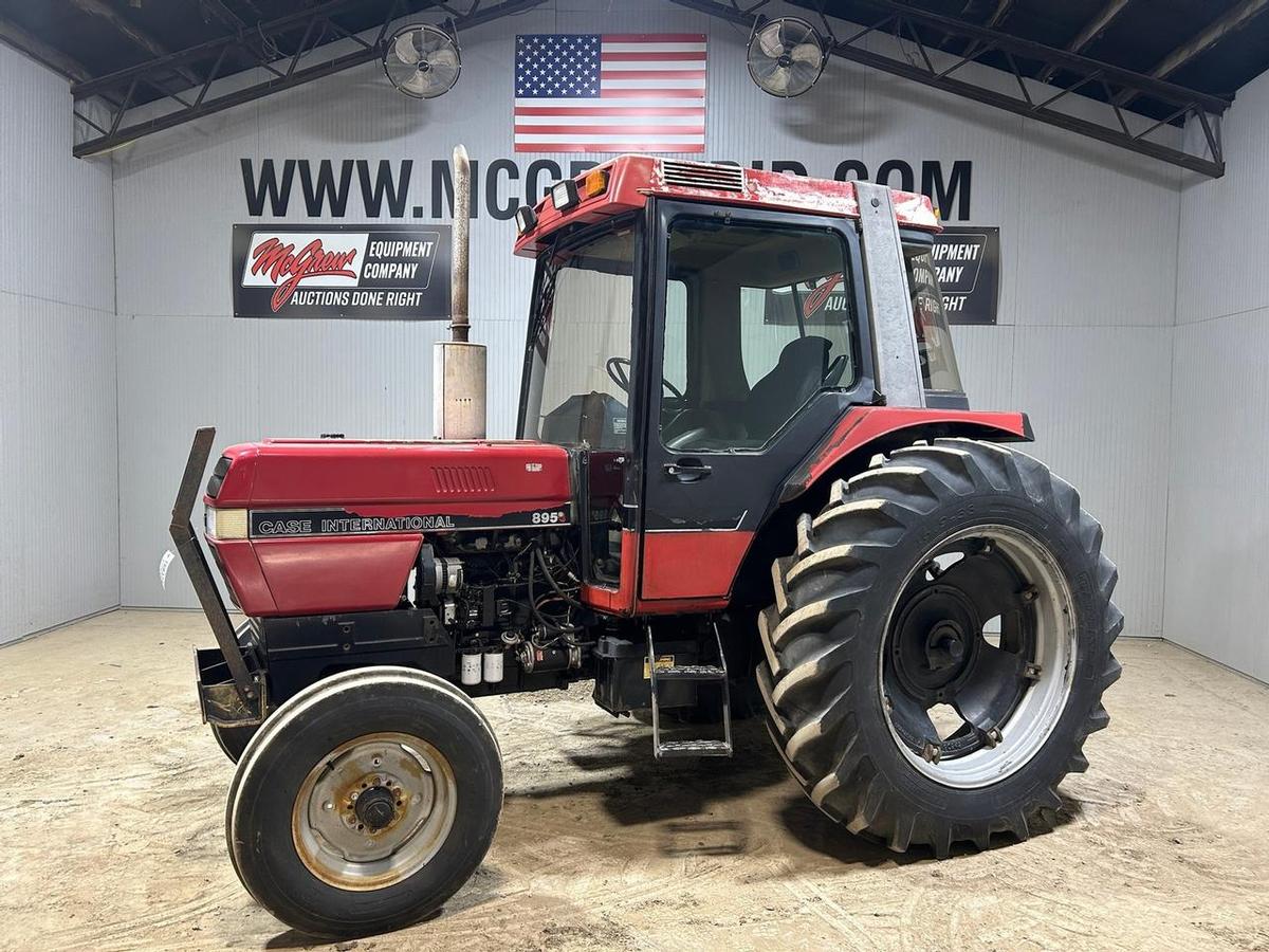 Case IH 895 Tractor