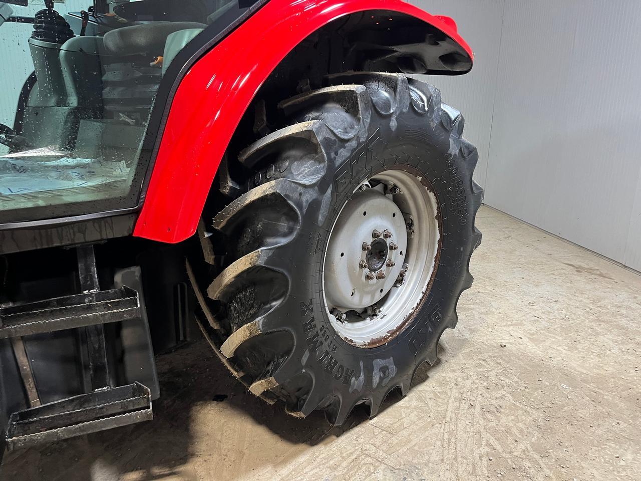 Massey Ferguson 5435 Tractor