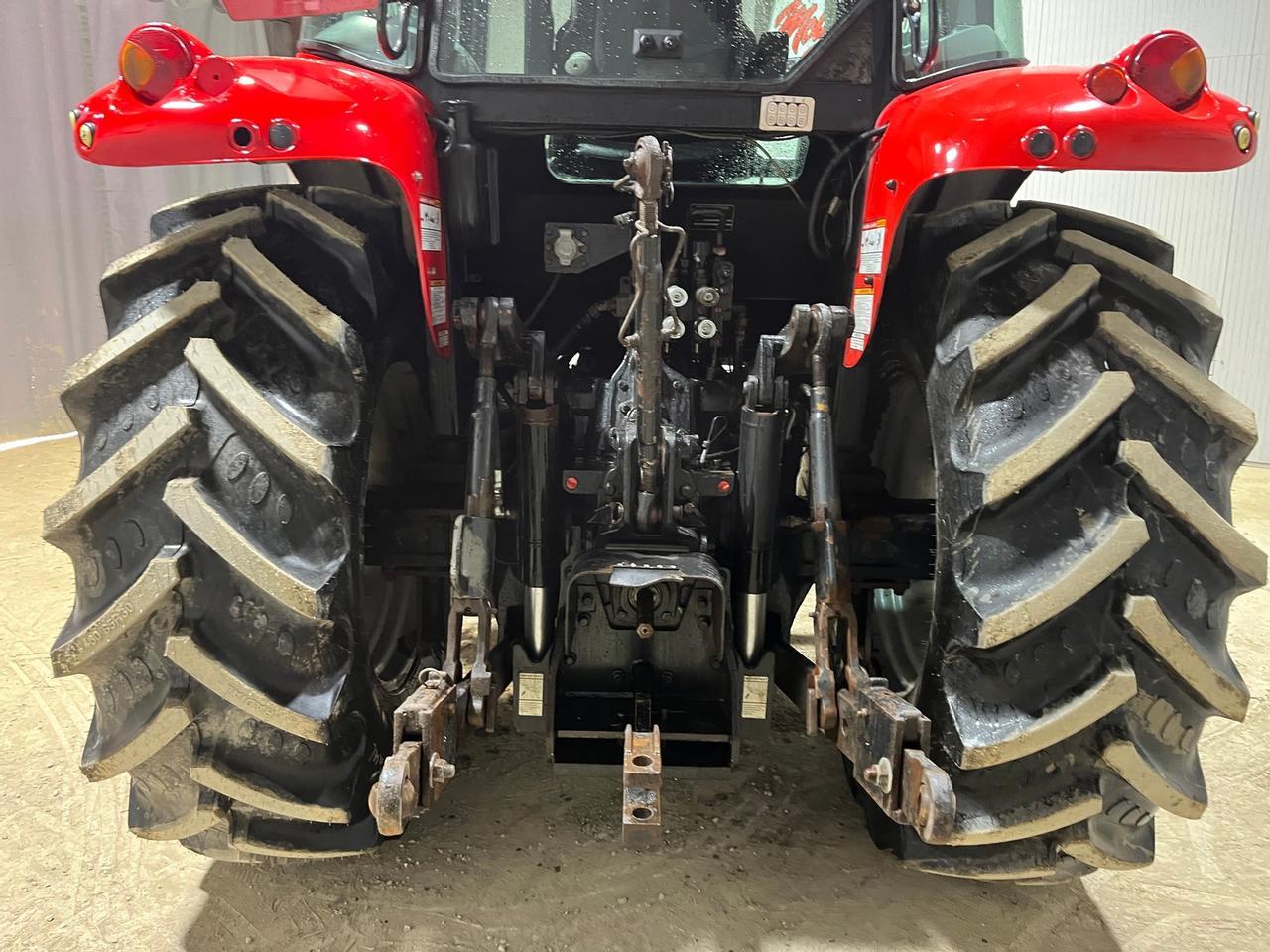 Massey Ferguson 5435 Tractor