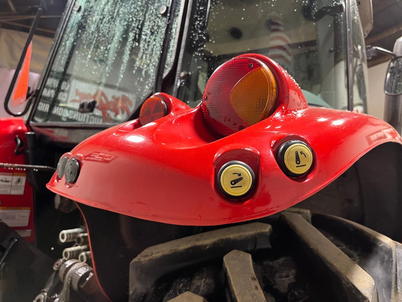 Massey Ferguson 5435 Tractor