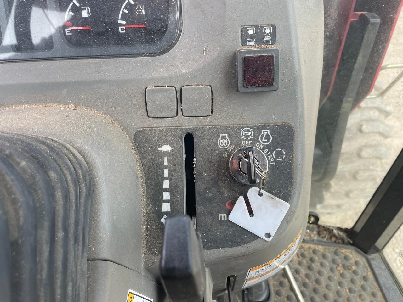 2016 Mahindra 2565 Tractor with Loader