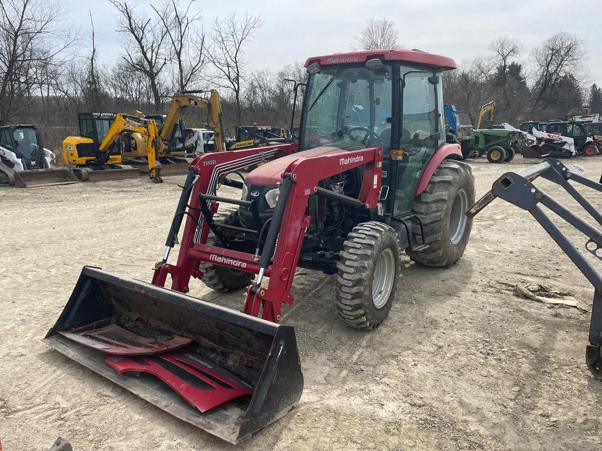 2016 Mahindra 2565 Tractor with Loader