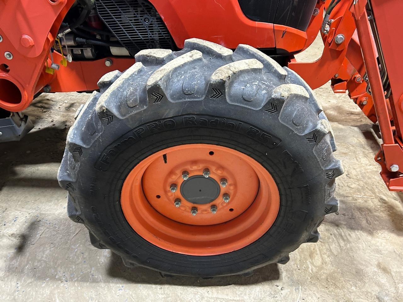 Kubota M6060 Tractor with loader