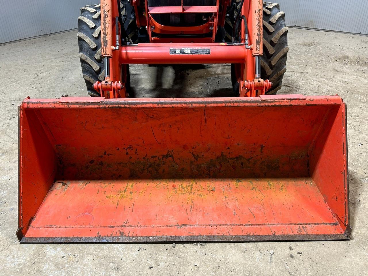 Kubota M6060 Tractor with loader