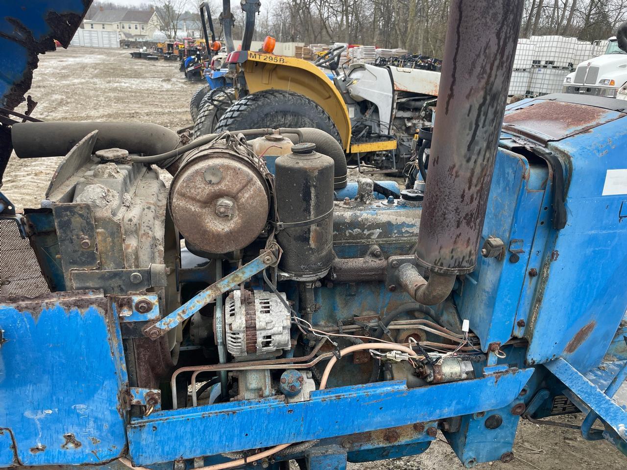 Ford 2120 Utility Tractor